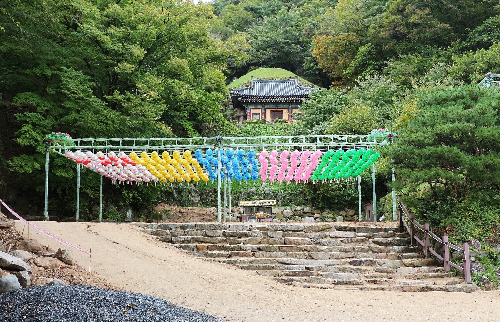 Approach to Seokguram Grotto with lanterns on Tohamsan
