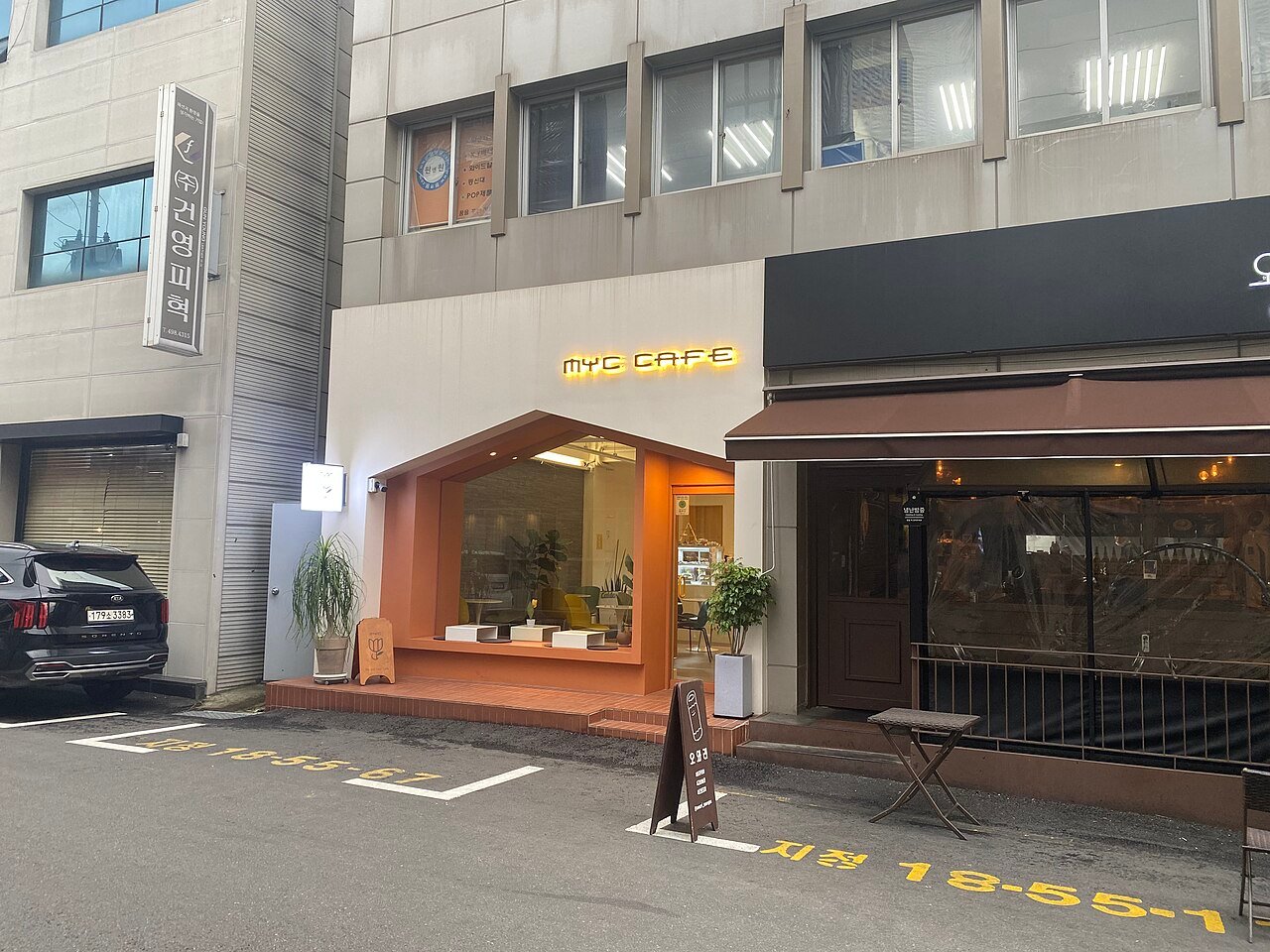 Cafe Onion Seongsu: The Factory Cafe That Started a Trend