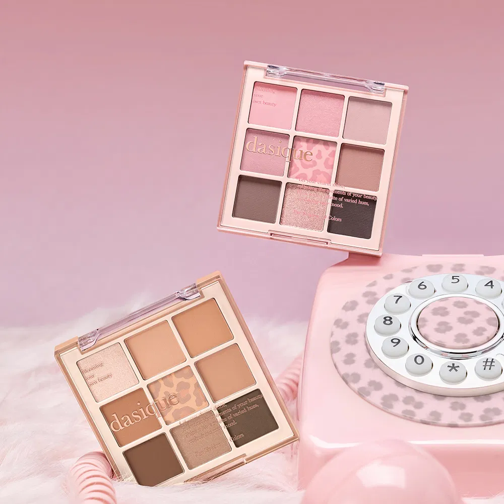 dasique Shadow Palette examples: 40 Nudy Leopard and 41 Girlish Leopard