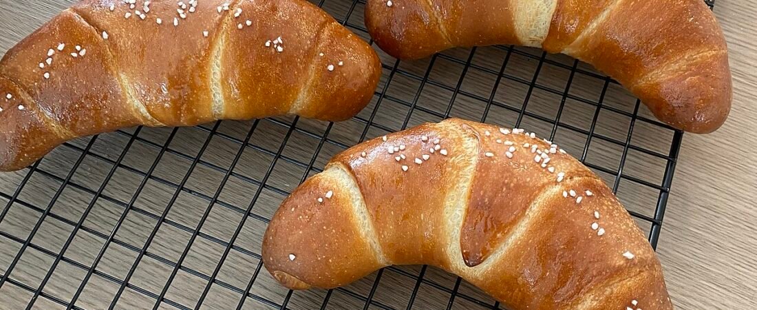 Jayeondo Salt Bread: Ikseon-dong’s Famous Salt Bread Bakery