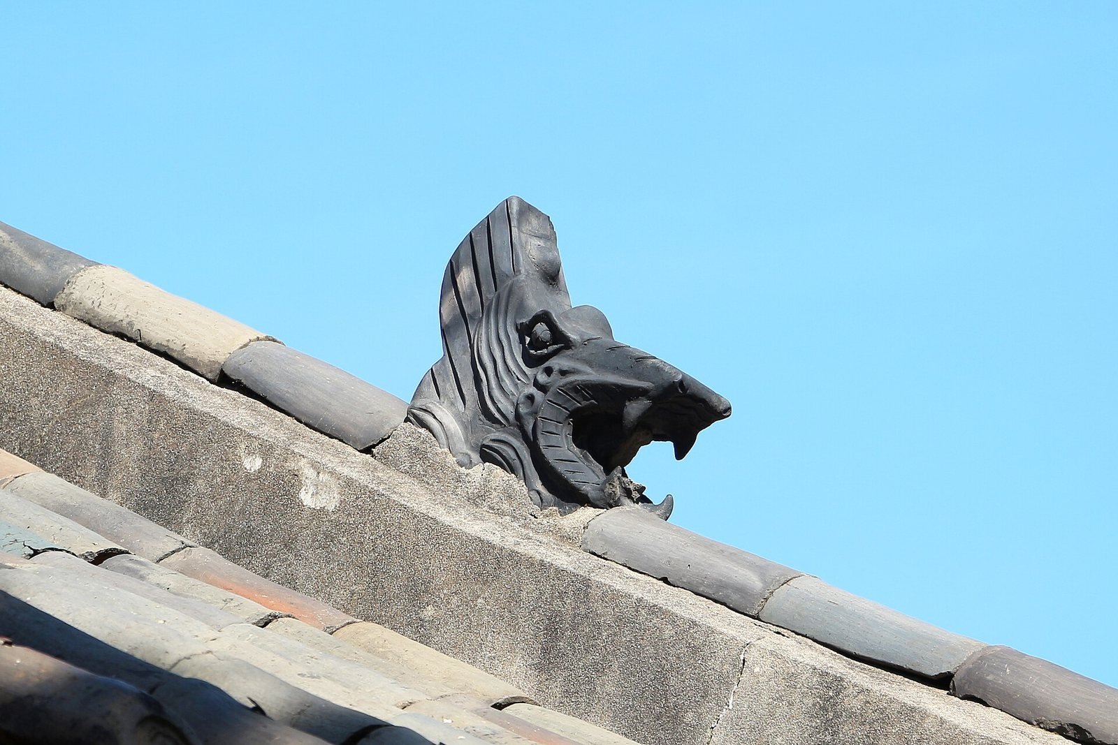 Guardian figure on a roof ridge at Jongmyo Shrine