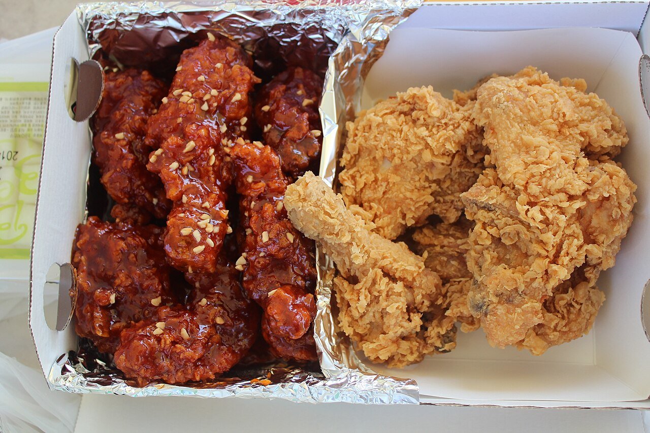Korean Fried Chicken in Seoul: Price & 2 Best Places (2026)