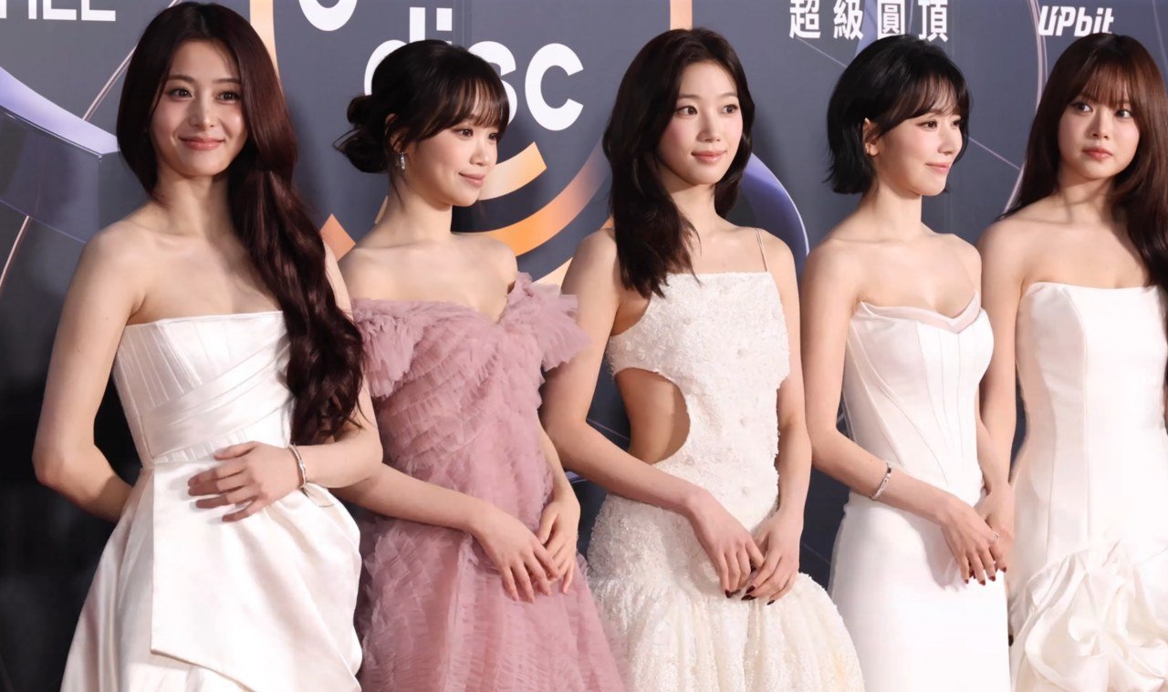 LE SSERAFIM at the 2026 Golden Disc Awards