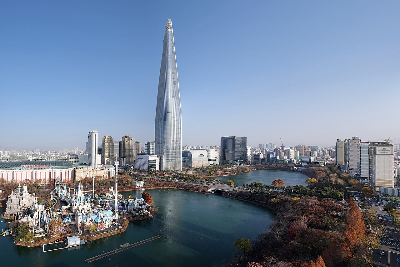 Lotte World Tower & Seoul Sky Day Trip: Tickets & Costs