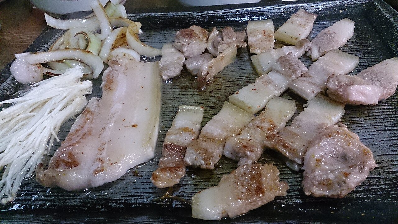 Samgyeopsal in Seoul: Price, Taste & 2 Best Places (2026)