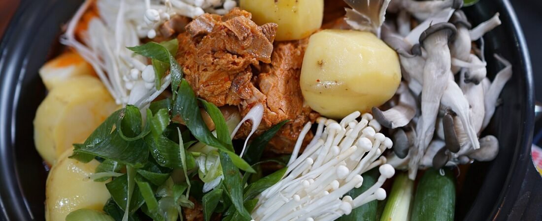 Somunnan Seongsu Gamjatang: Seongsu’s Pork Bone Stew Favorite
