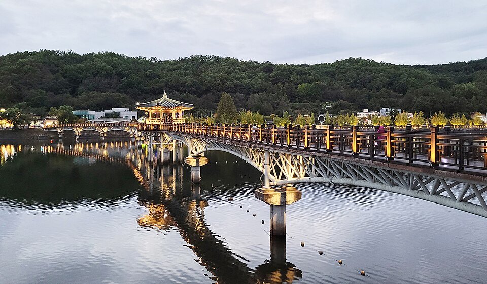 Woryeonggyo wooden footbridge over Andong Lake in October